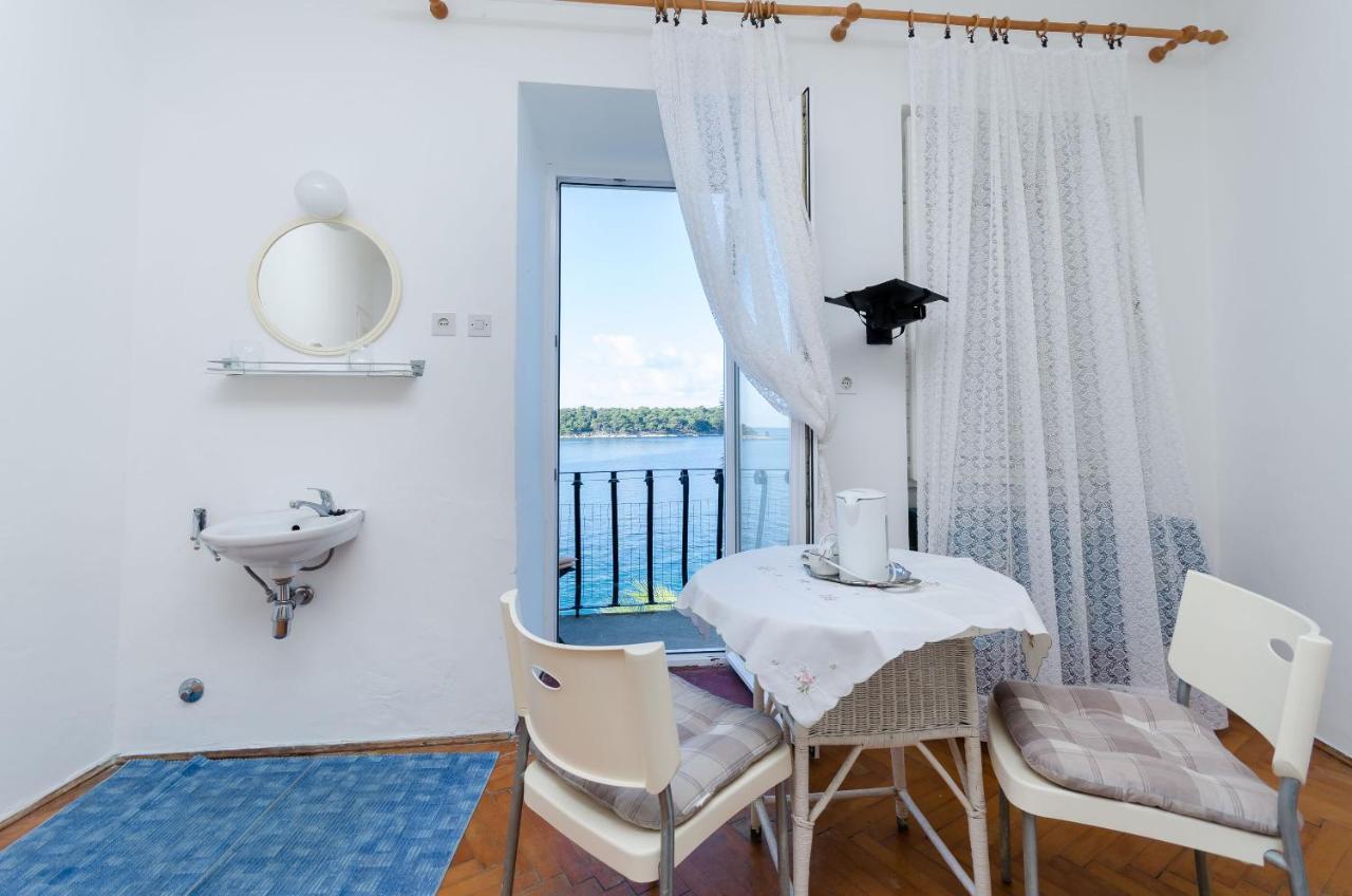 Rooms Sonja P Раб Екстериор снимка